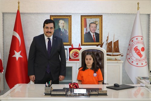 BUGÜNÜN KÜÇÜKLERİ, YARININ BÜYÜKLERİ...